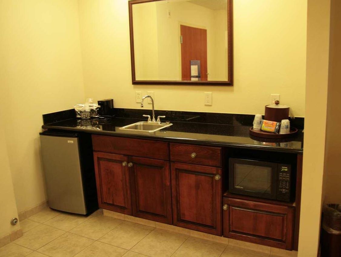 Hotel Hampton 3*