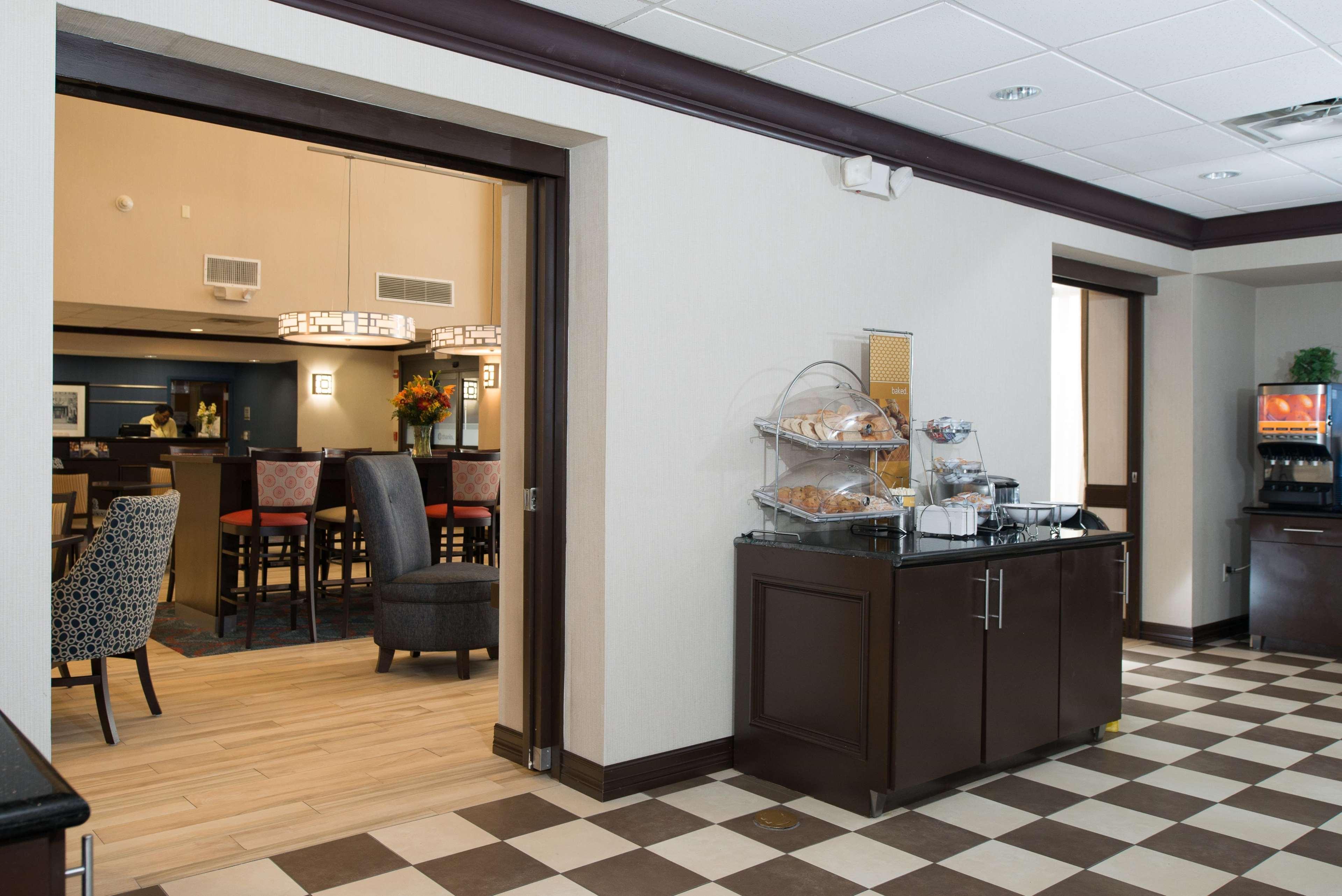 Hotel Hampton 3*