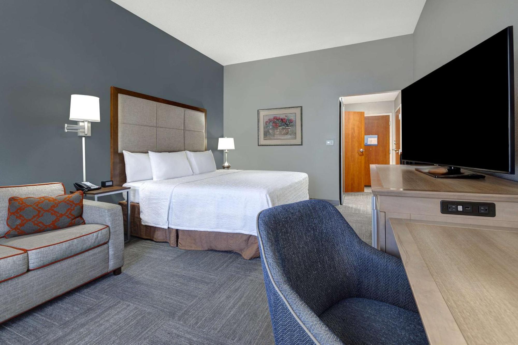 Hampton Hotel 3*