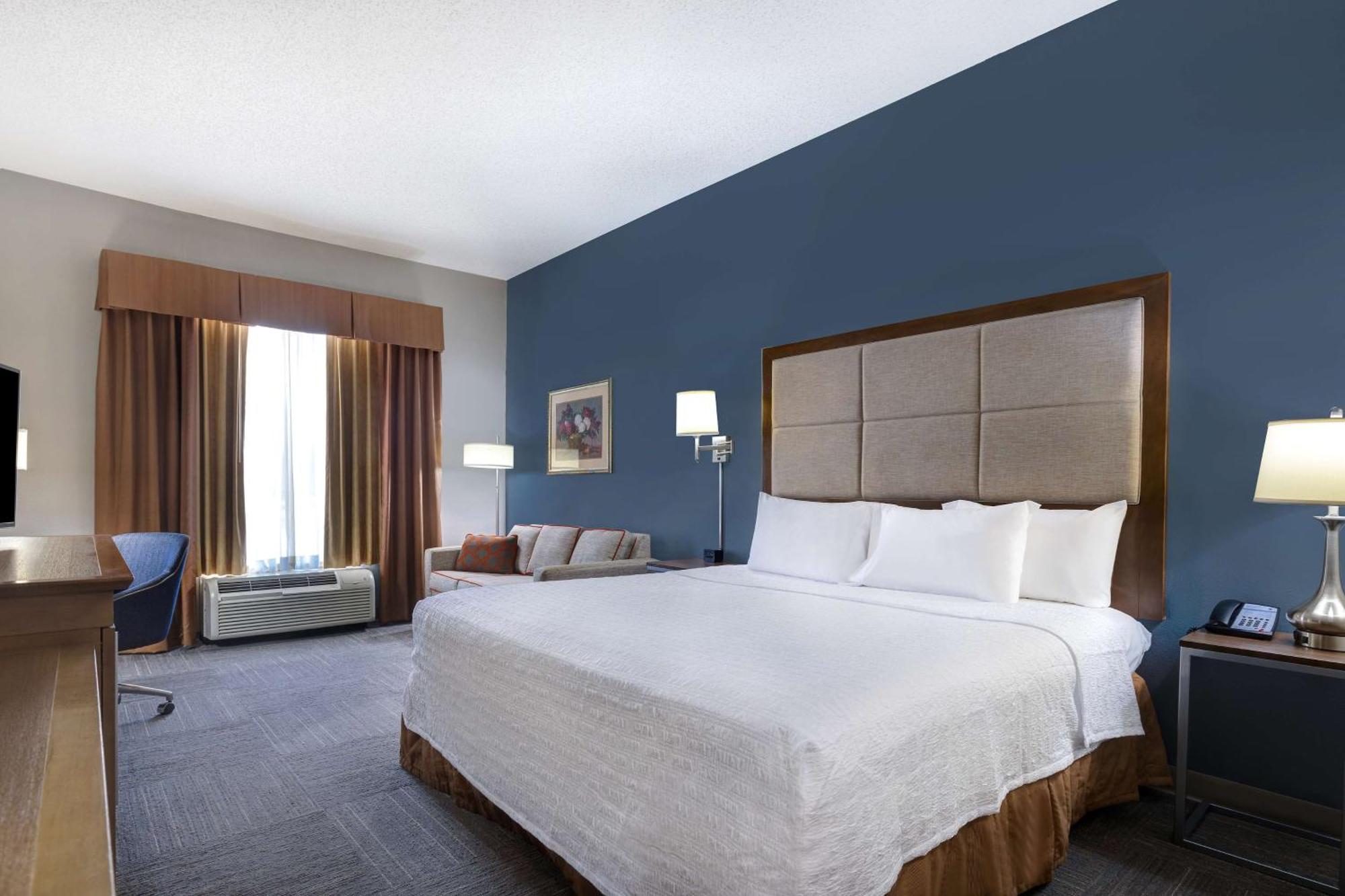 Hotel Hampton