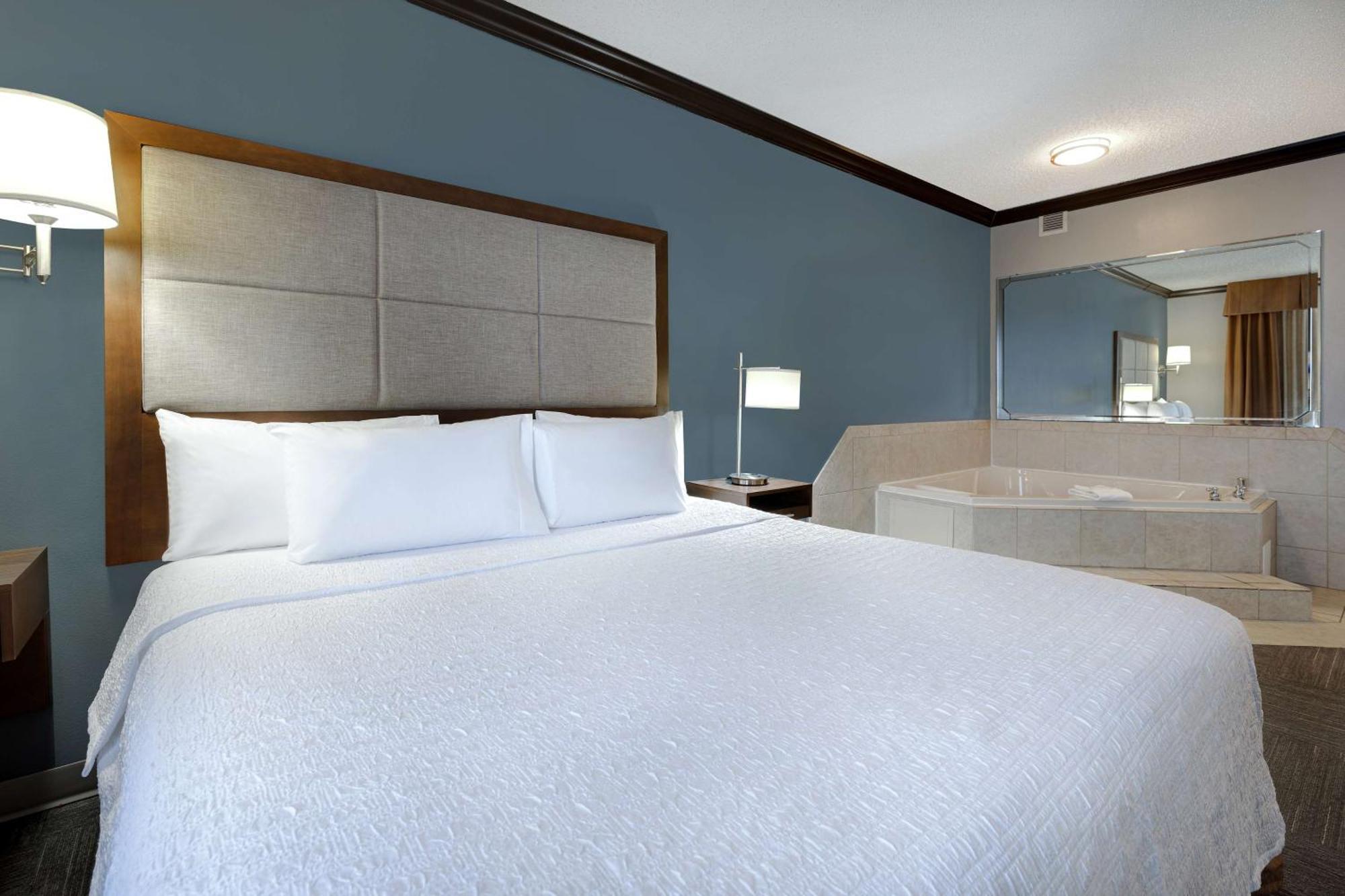 Hampton 3*