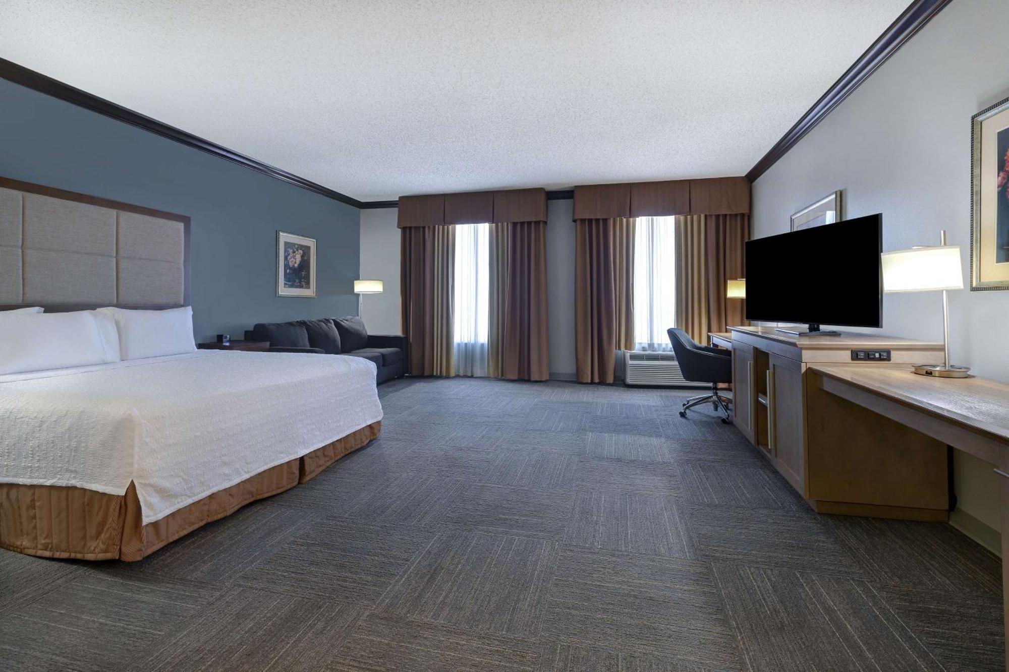 Hampton Hotel 3*